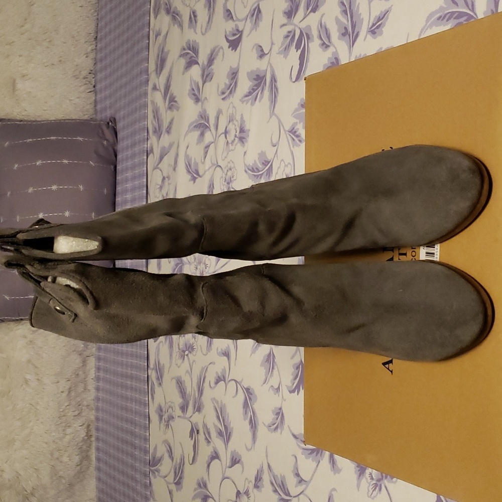 American Eagle Outfitters Boots...Size 9.5 M